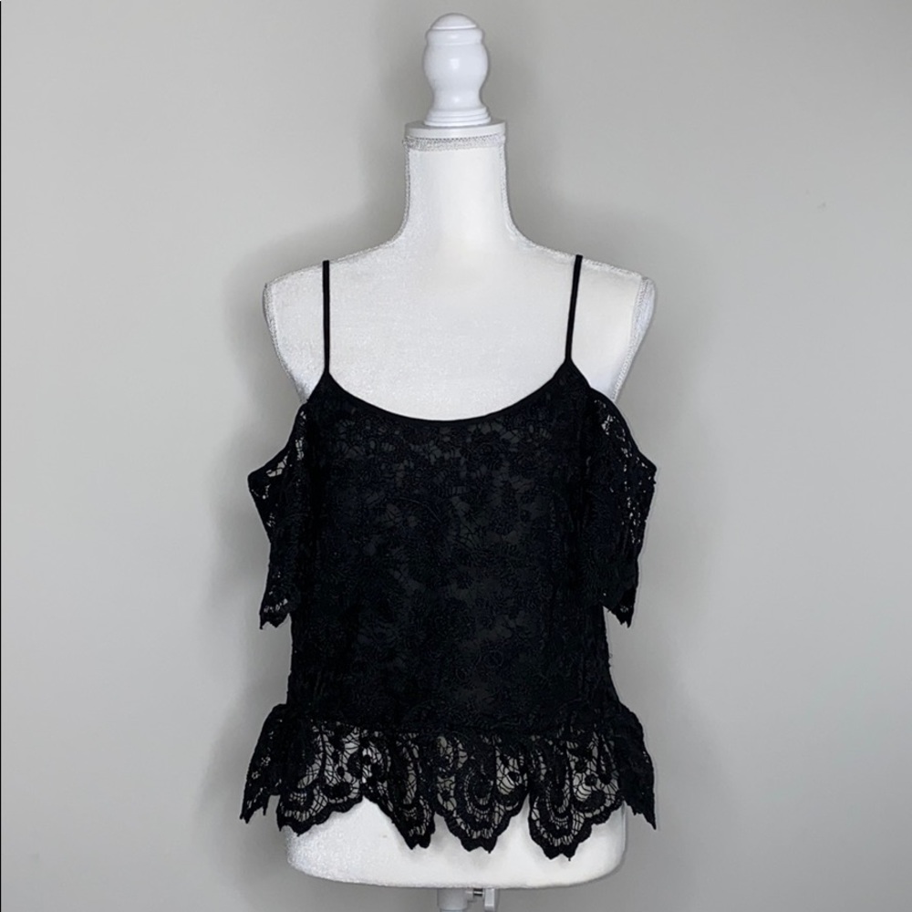 3 for $30 🖤 Zara Lace Cold Shoulder Crop Top M